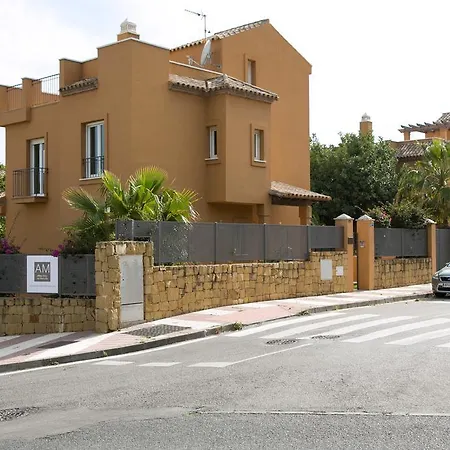 Altos De Μαρμπέλλα