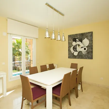 别墅 Altos De 马尔韦利亚