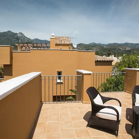 ヴィラ Altos De *